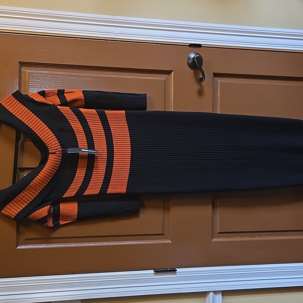 Fashion Nova-Black wide cowl neck sweater dress with cinnamon stripes Sz M/L NWT - Picture 2 of 8